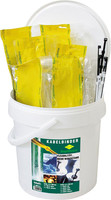 Assortiment de colliers plastiques dans un seau en plastique